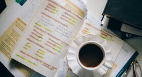 Conozca las características del español hablado en Costa Rica: su fonética, su vocabulario y otros aspectos.