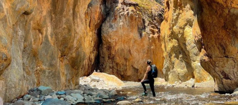 Descubre el emocionante Cañón de Aranjuez en Costa Rica, una experiencia de aventura y paisajes impresionantes en la naturaleza.