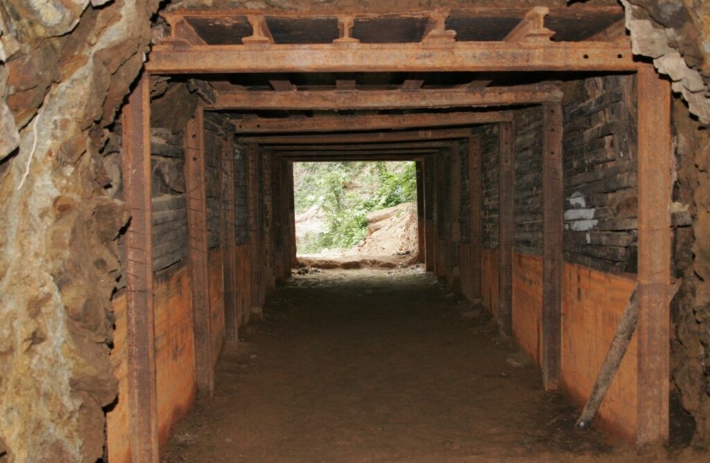 Ecomuseo Minero de Abangares: “los mazos”