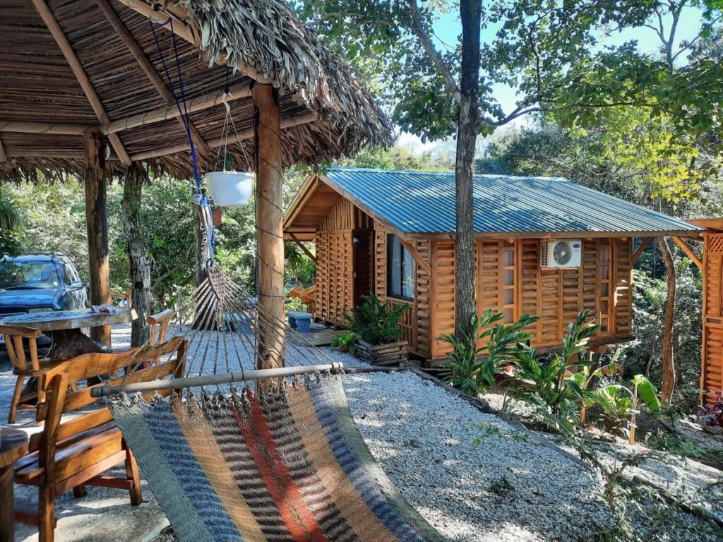 Eco-Turismo Guayacanes